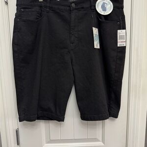 Curve Appeal Black Shorts 11 Inch Inseam - NWT